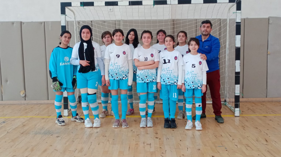 Yıldız Kızlar Futsal Takımı'nın Başarısı